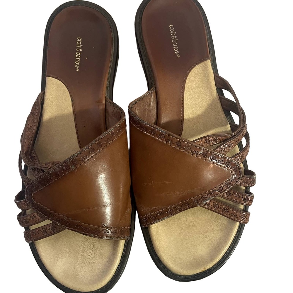 Croft & Barrow Sandals women size 8  brown cushion on top